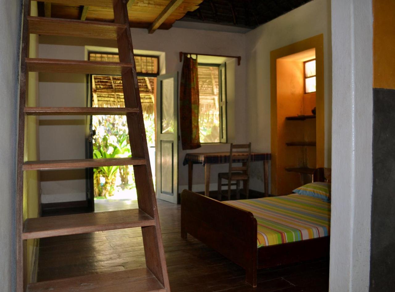 Patio Dos Quintalinhos - Casa Di Gabriele Bed & Breakfast Иля де Мозамбик Екстериор снимка